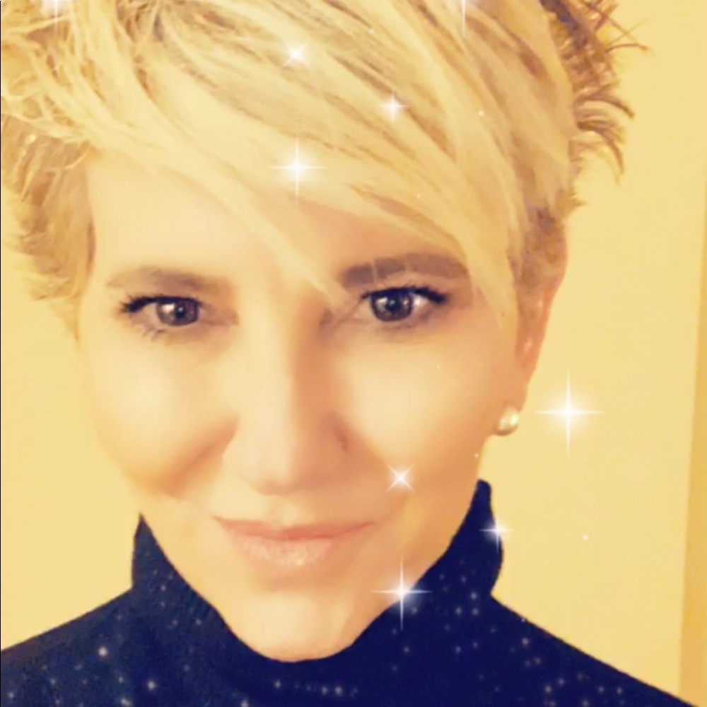 Meet your Posher, Gina